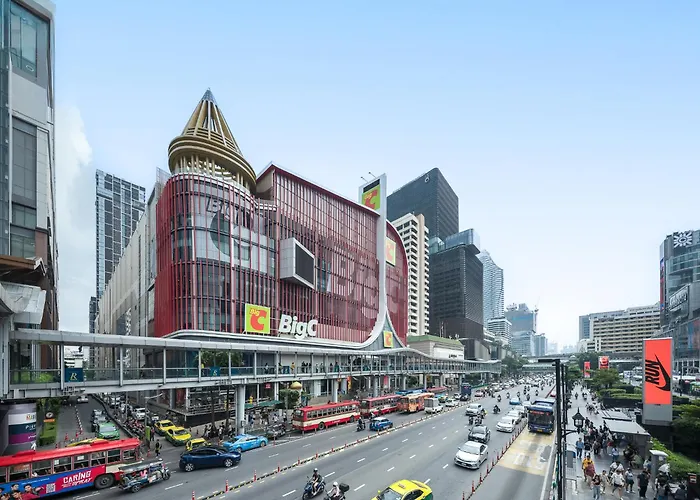 Platinum Deluxe Shopping Apartments Bangkok