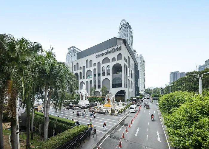 Platinum Deluxe Shopping Apartments Bangkok