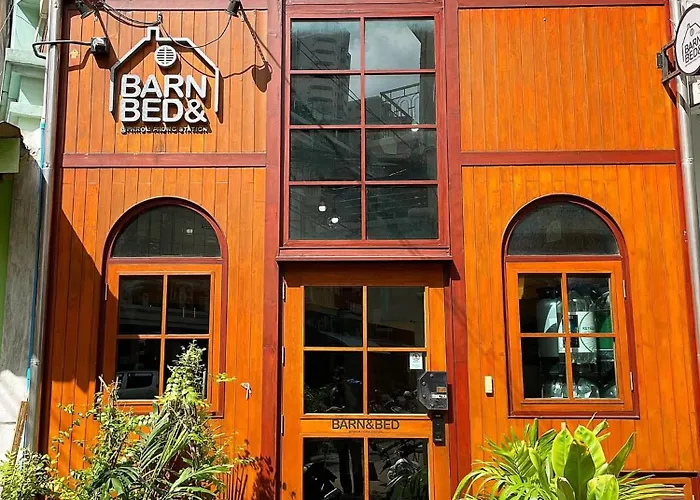 Barn & Bed Hostel Bangkok